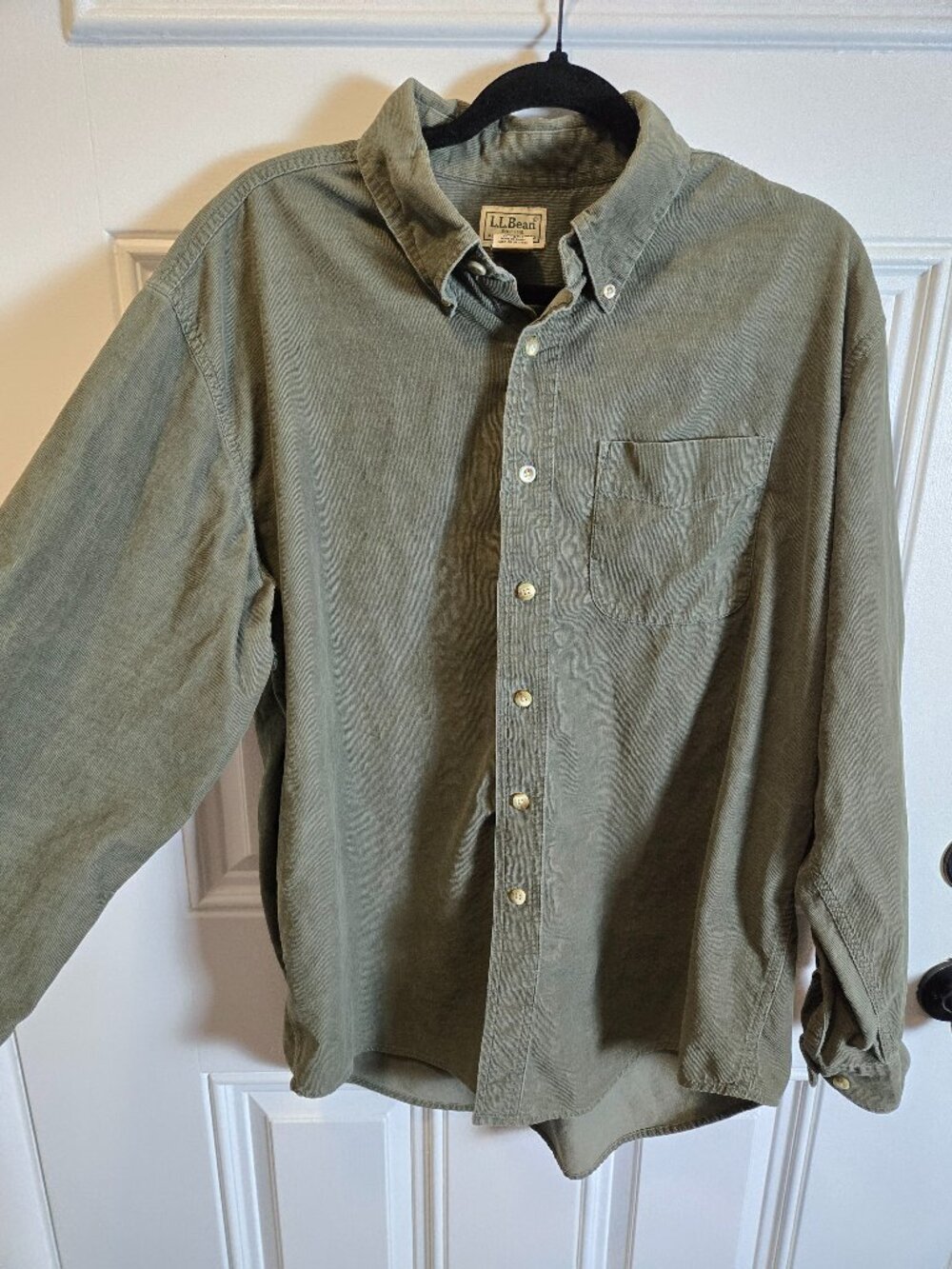 L.L.Bean Men's Large Olive Green Corduroy Button Down Shirt Cotton Classic